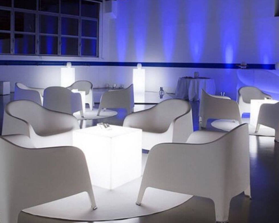 noleggio poltrone e divani per eventi torino